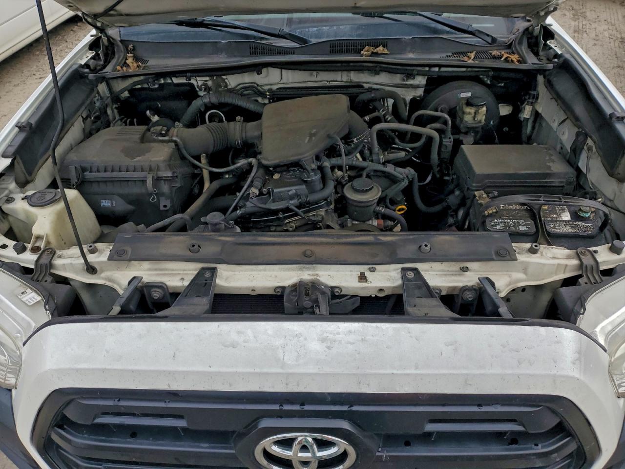 Toyota Tacoma Access Cab Image 5