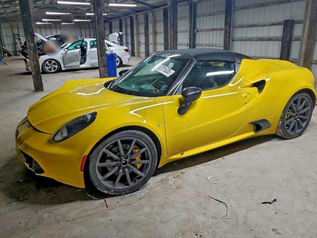  Salvage Alfa Romeo 4C