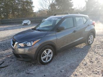  Salvage Nissan Kicks