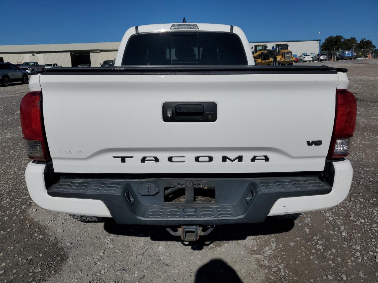 Toyota Tacoma Double Cab Image 9