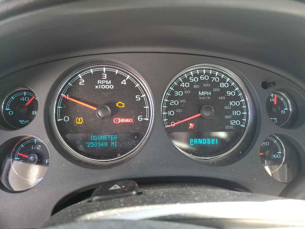 Chevrolet Suburban K1500 Ls Image 7