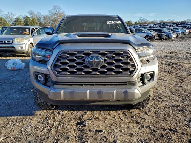 Toyota Tacoma Double Cab Image 9