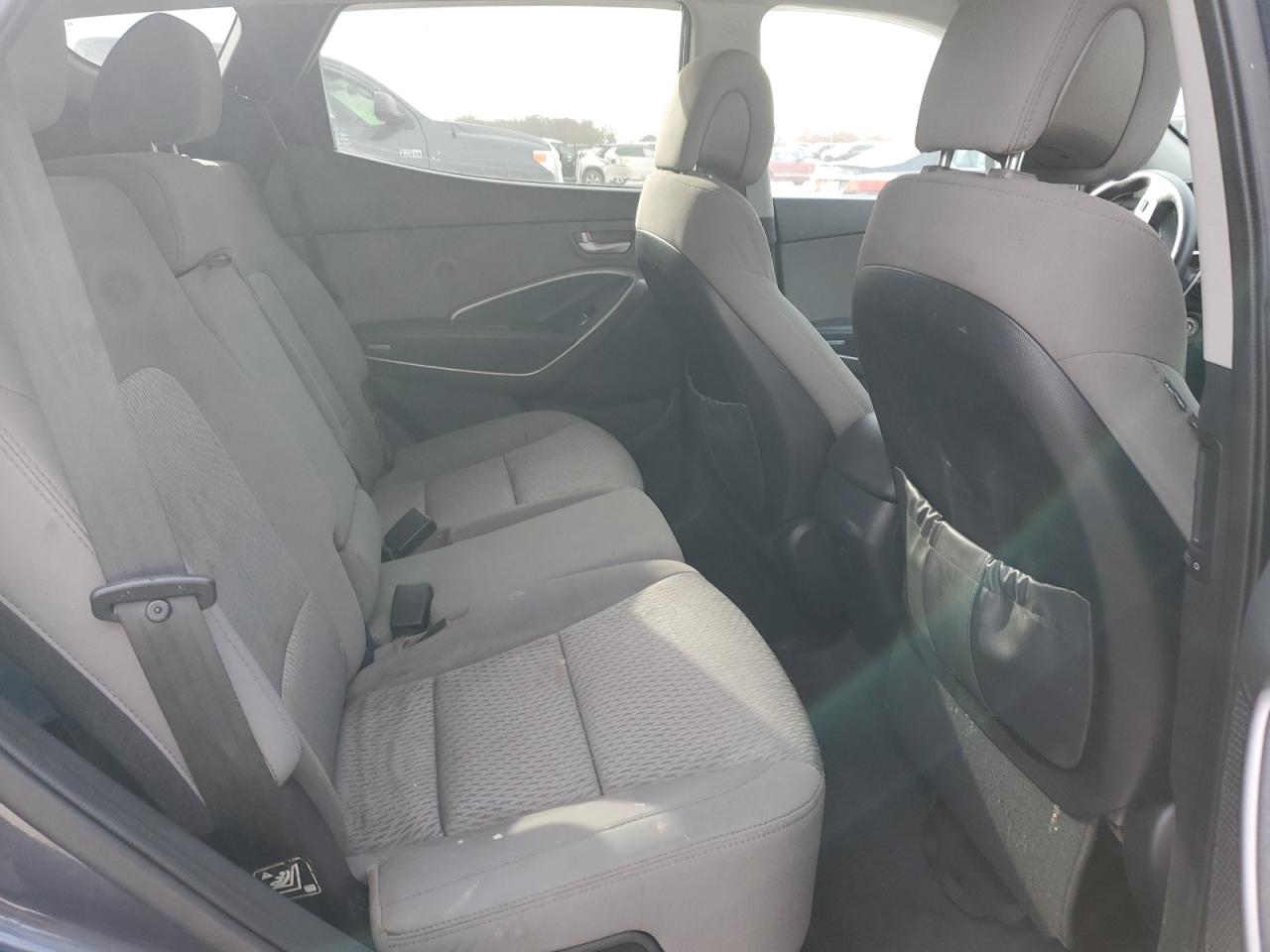 Hyundai SANTA FE Image 7