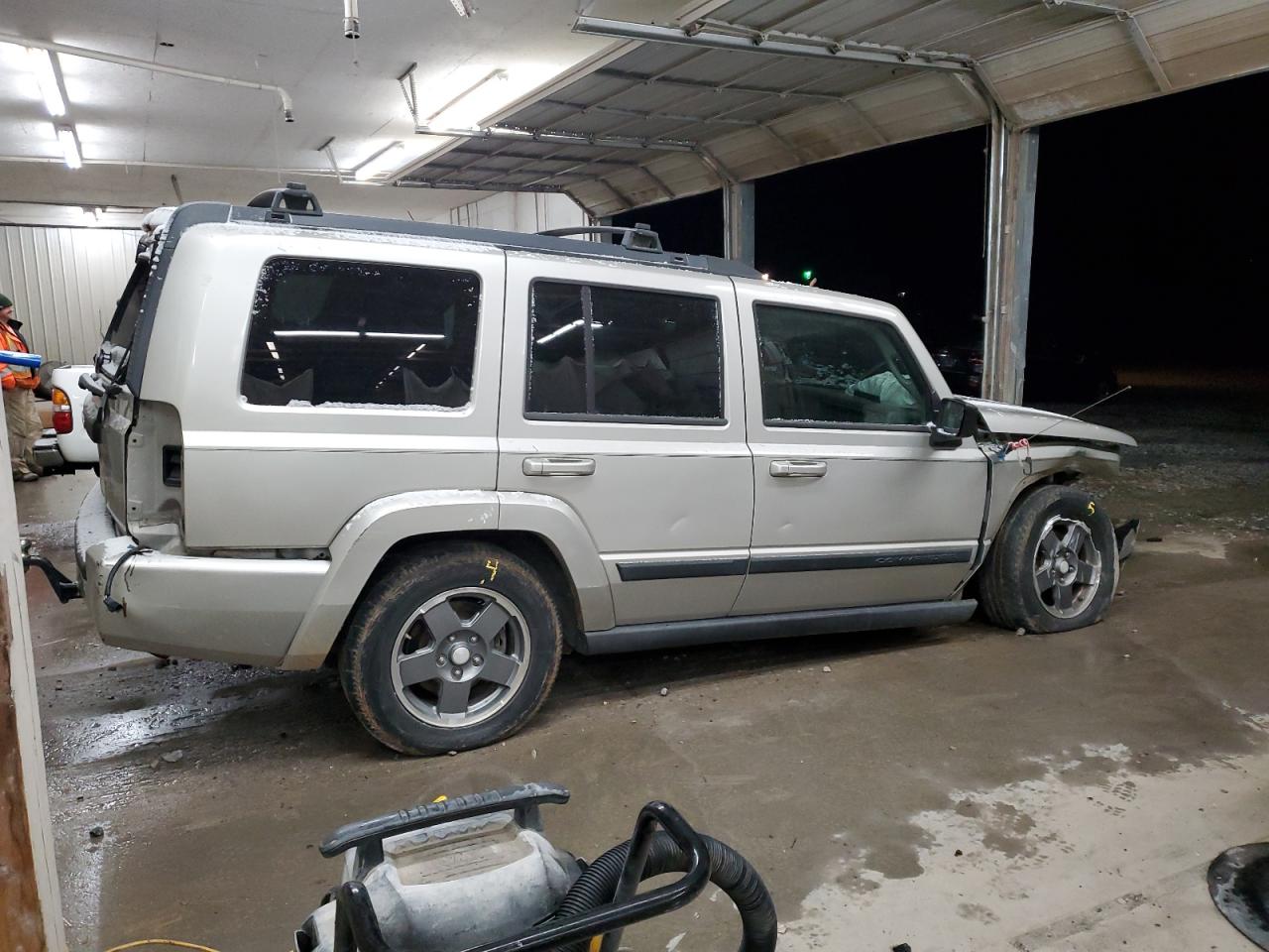 Jeep Commander Image 6
