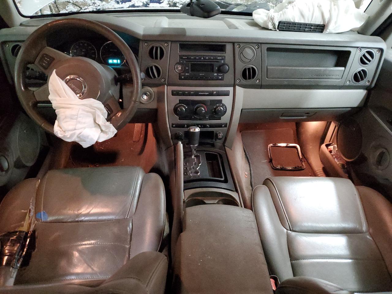 Jeep Commander Image 3