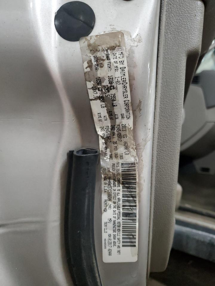 Jeep Commander Image 11