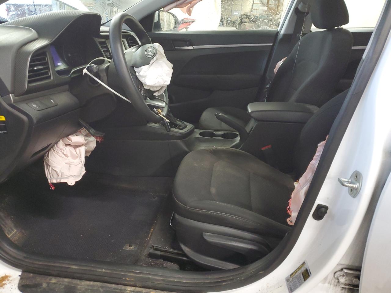 Hyundai ELANTRA Se Image 11