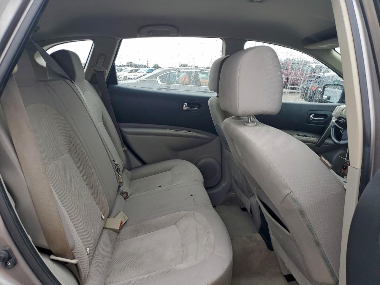 Nissan Rogue S Image 8