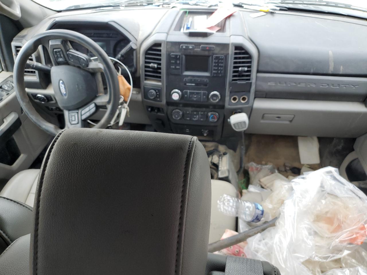 Ford F-450 Super Duty Image 4