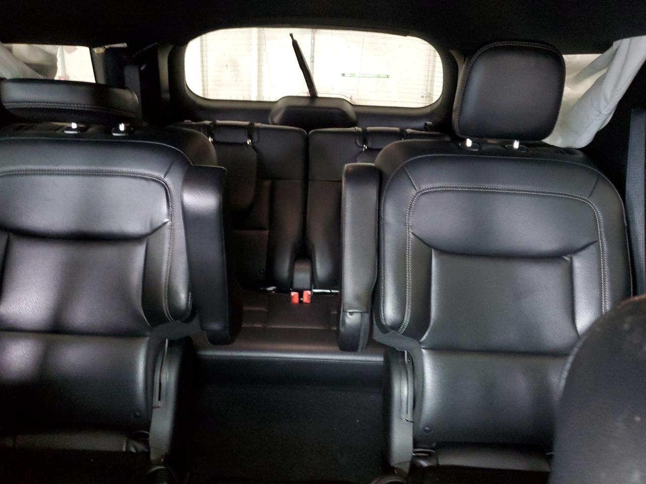 Ford Explorer Xlt Image 4