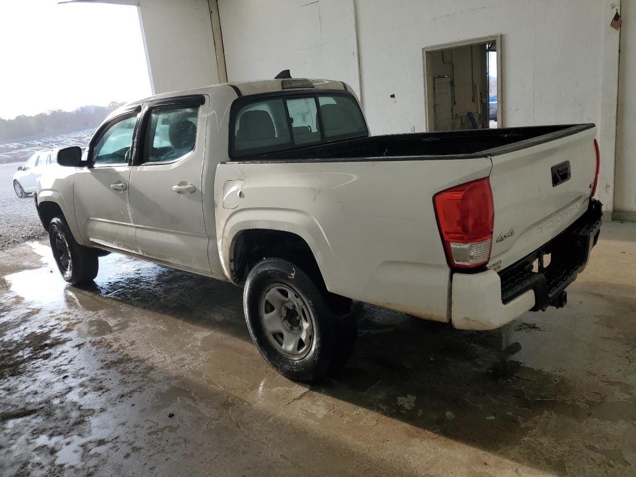 Toyota Tacoma Double Cab Image 9