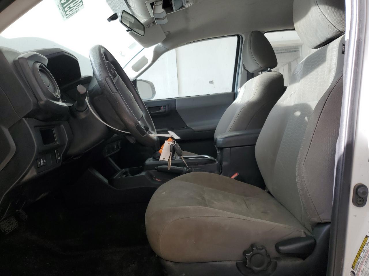 Toyota Tacoma Double Cab Image 12