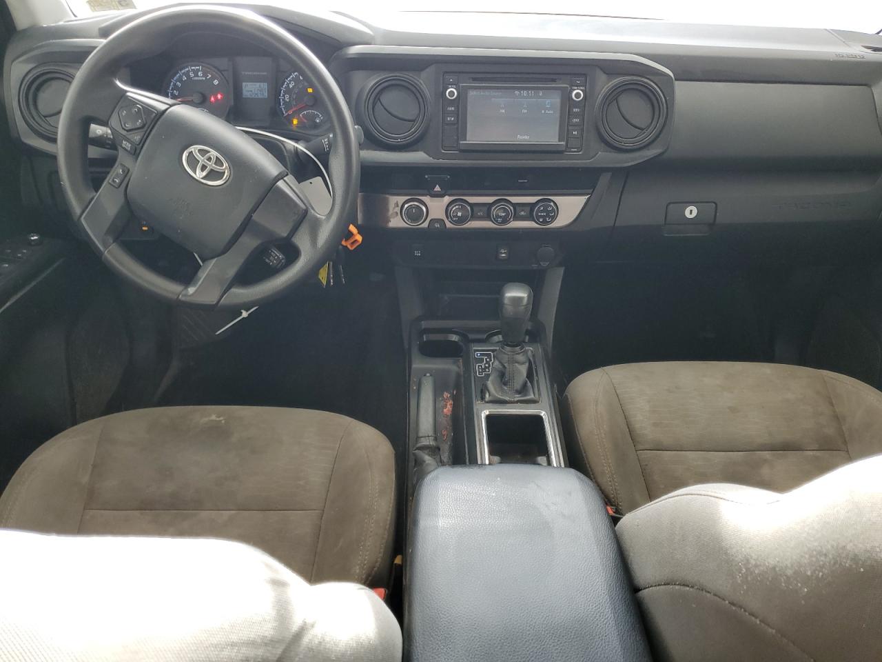 Toyota Tacoma Double Cab Image 2