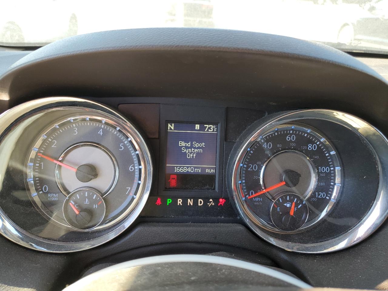 Chrysler Minivan Limited Image 12