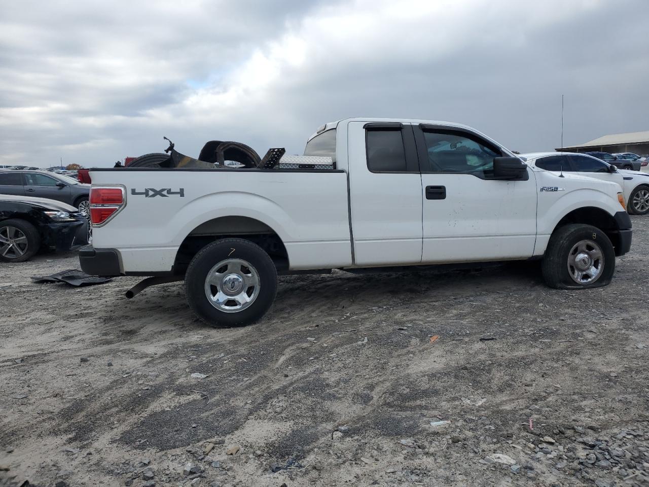 Ford F-150 Super Cab Image 10