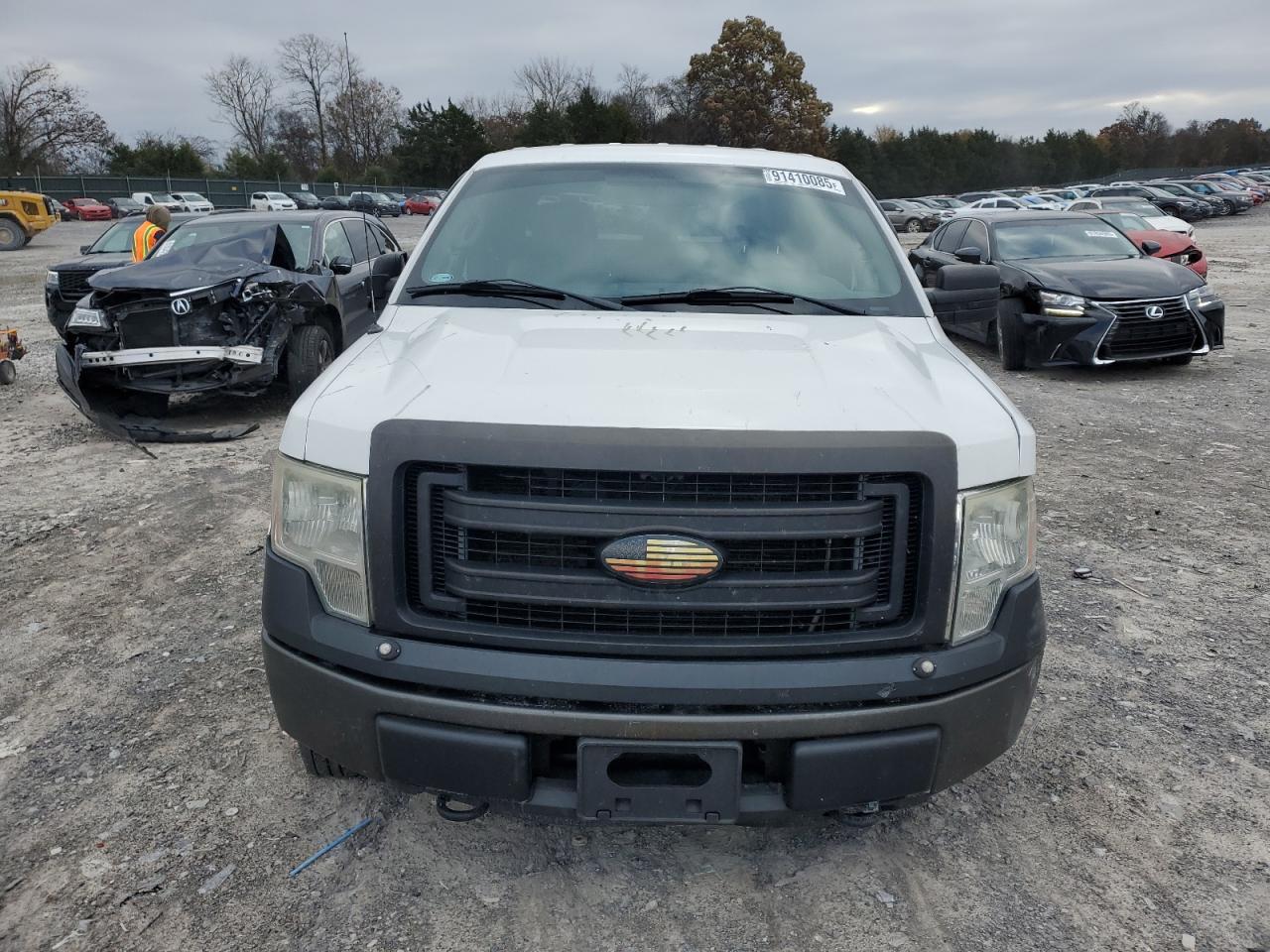 Ford F-150 Super Cab Image 11
