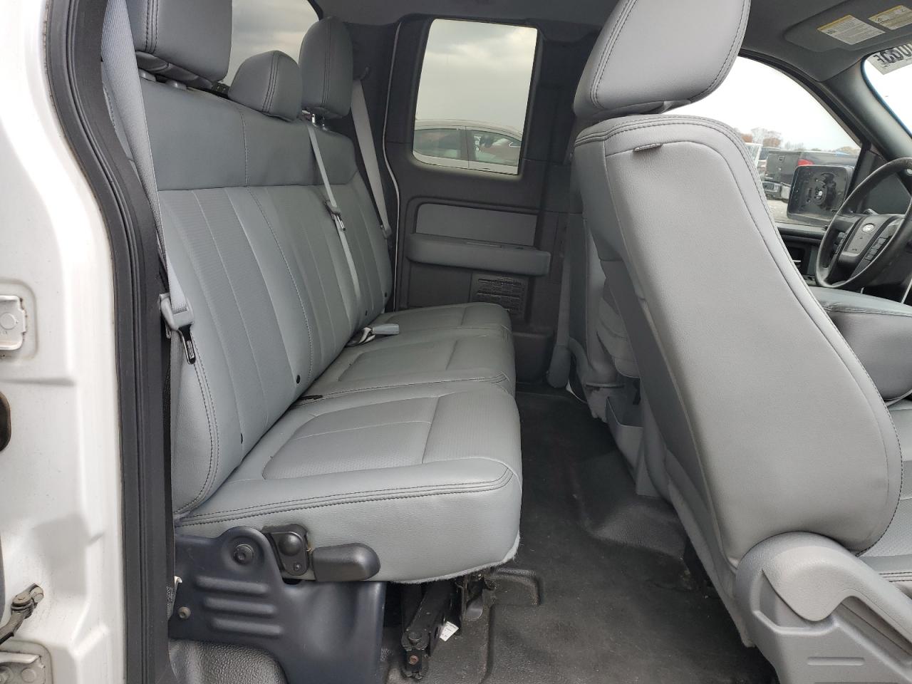 Ford F-150 Super Cab Image 4