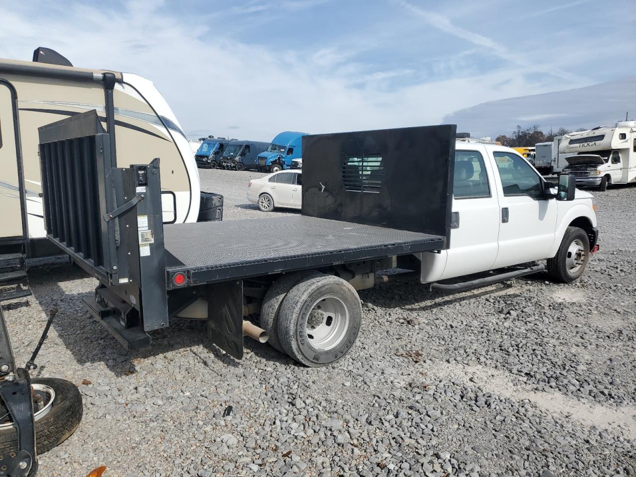 Ford F-350 Super Duty Image 3