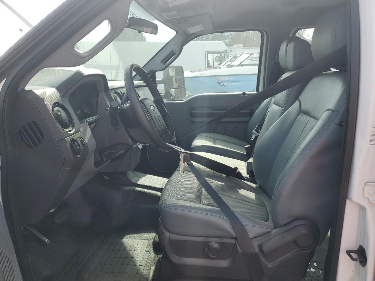 Ford F-350 Super Duty Image 10