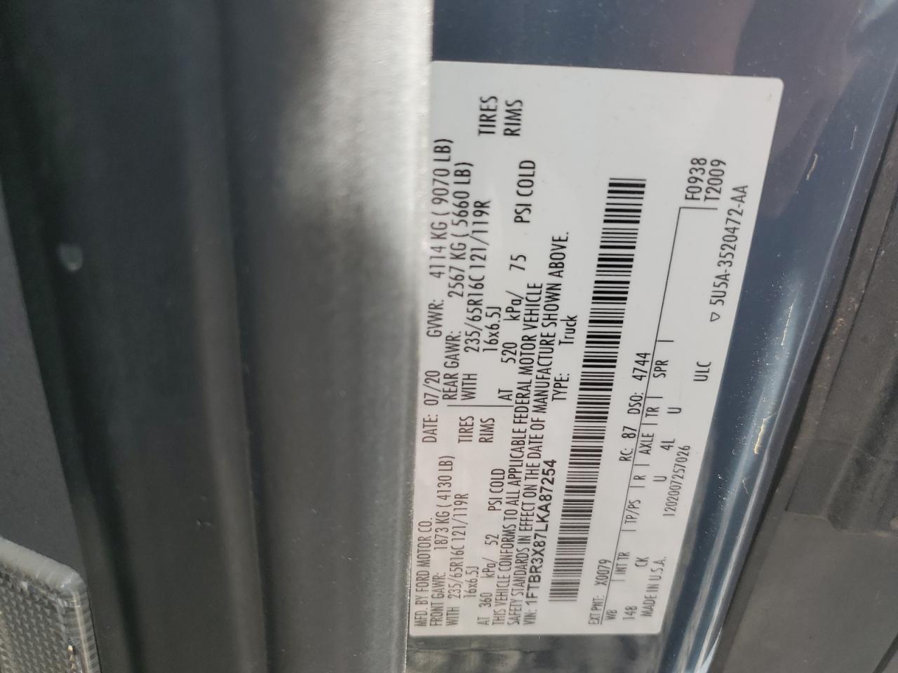 Ford Transit T-250 Image 8