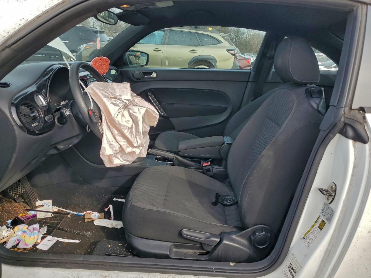 Volkswagen Beetle Image 5