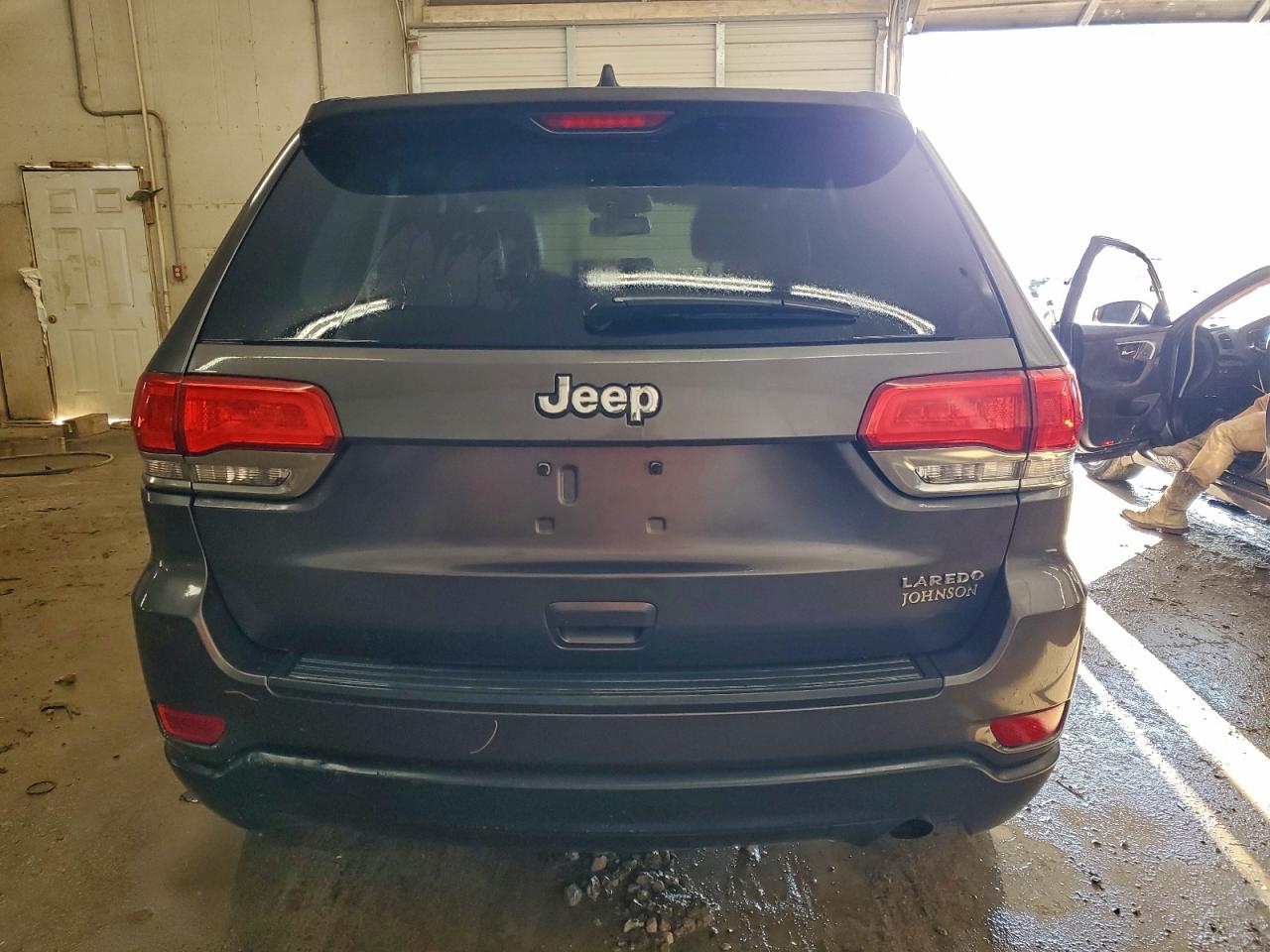 Jeep Grand Cherokee Laredo Image 4