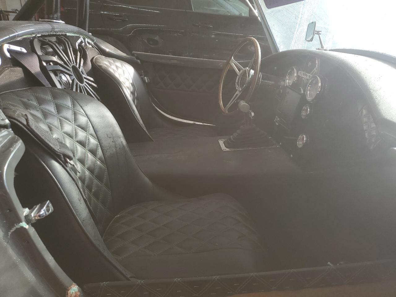 Ford Mustang Image 8