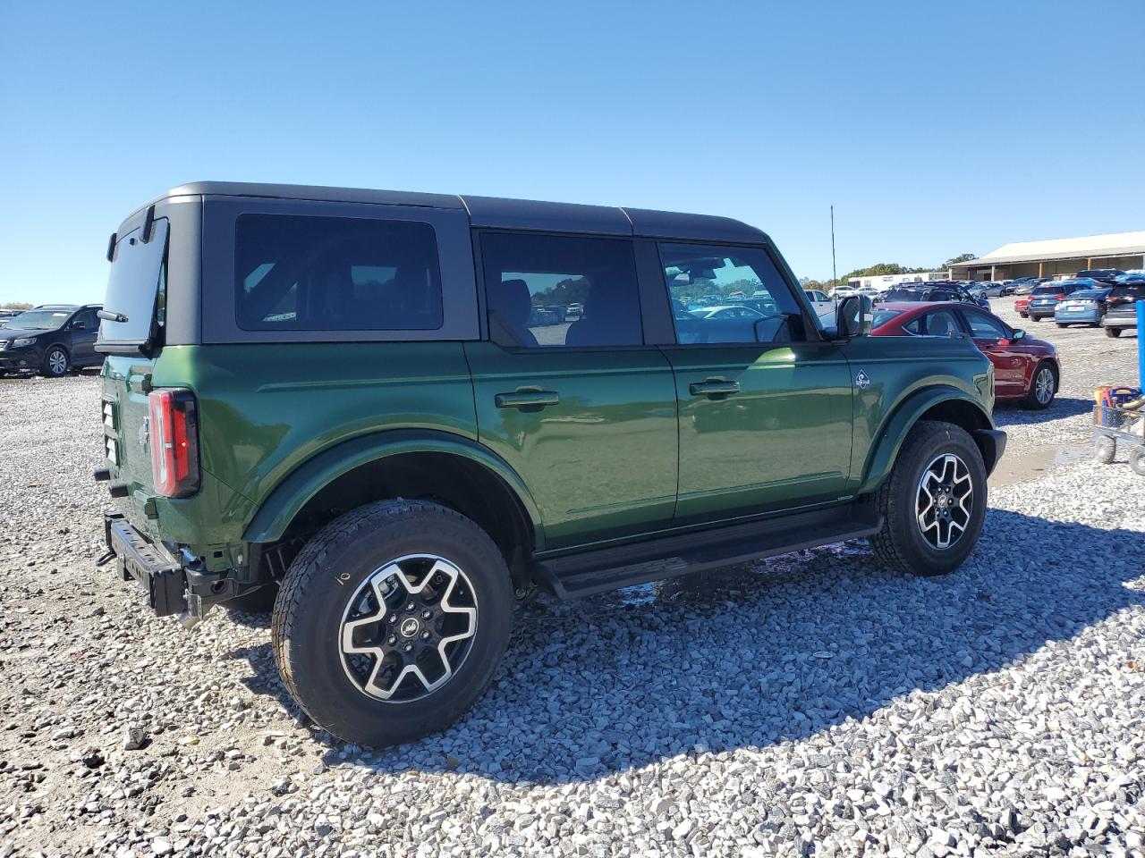 Ford Bronco Outer Banks Image 8