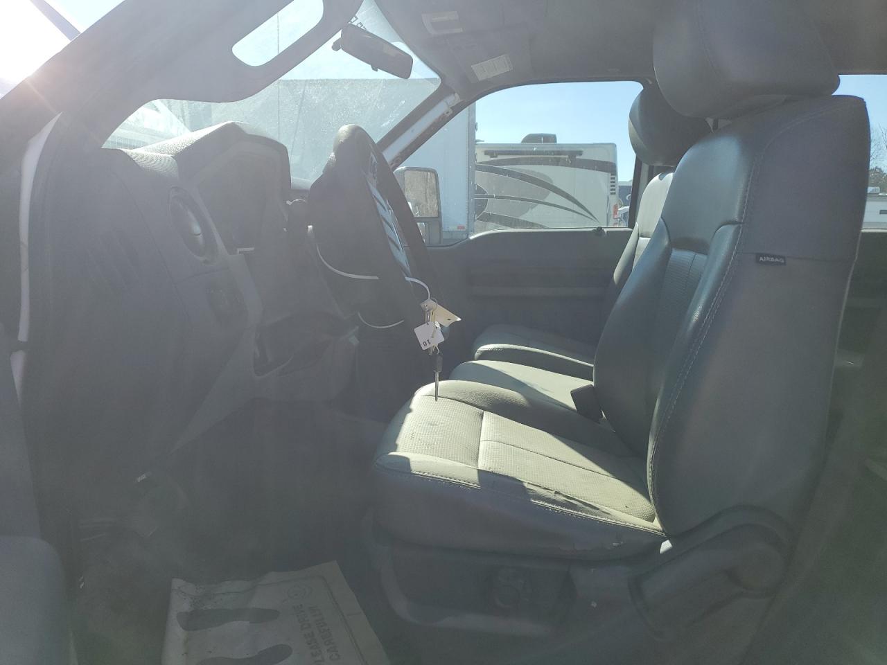 Ford F-350 Super Duty Image 7