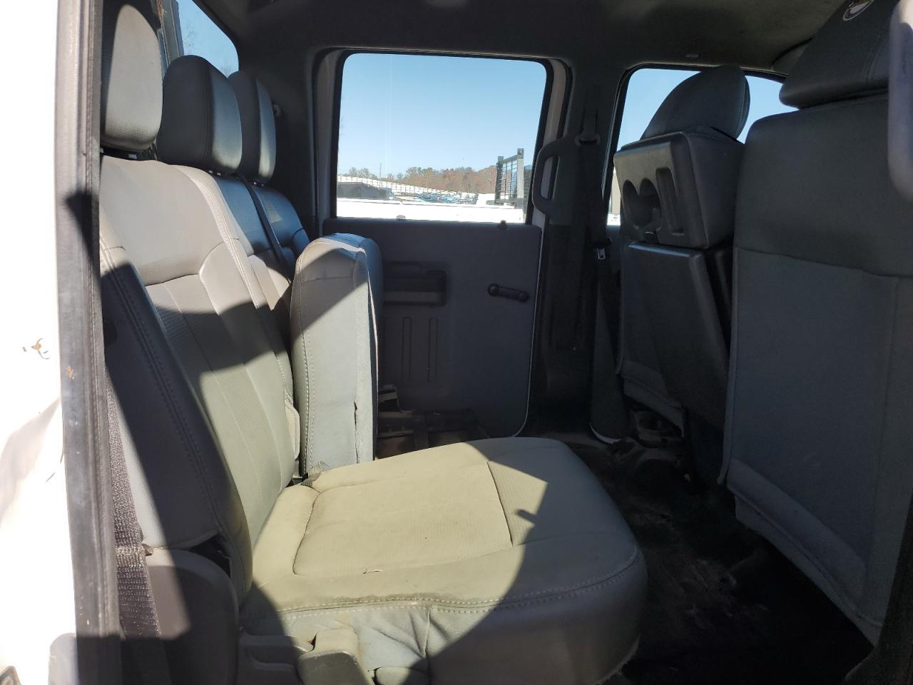 Ford F-350 Super Duty Image 9