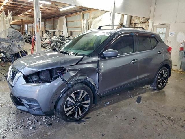  Salvage Nissan Kicks