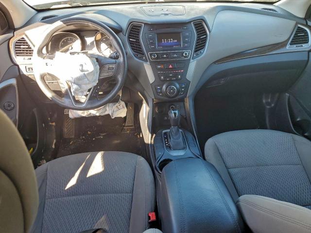 Hyundai SANTA FE Image 4