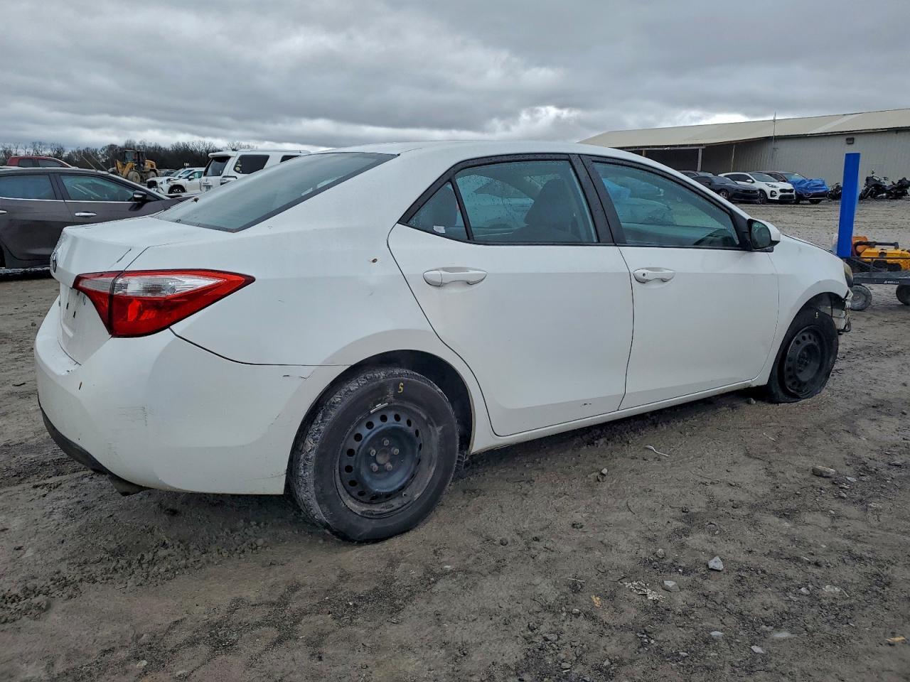 Toyota Corolla L Image 3