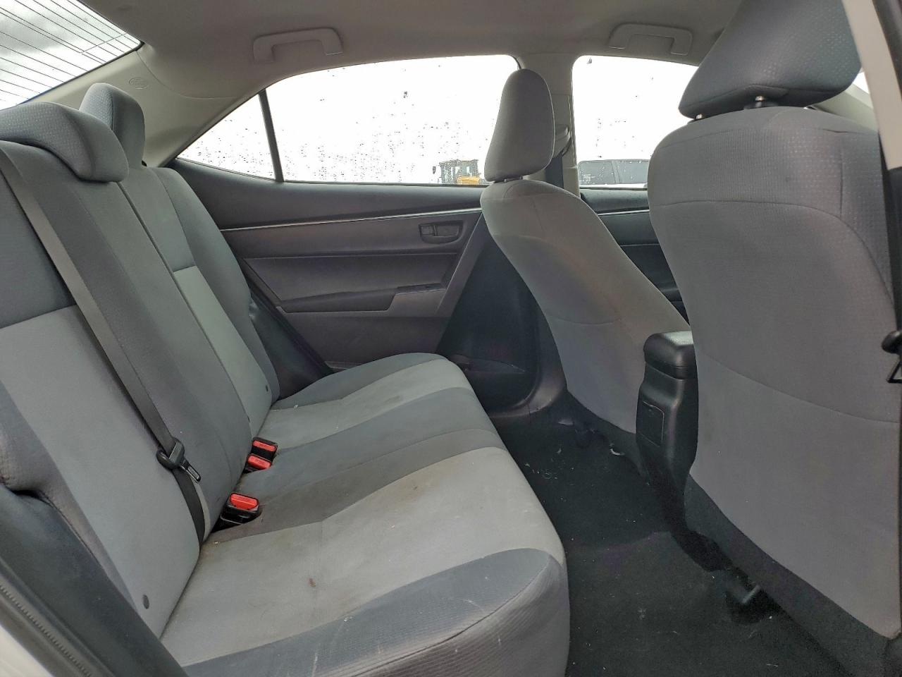 Toyota Corolla L Image 6