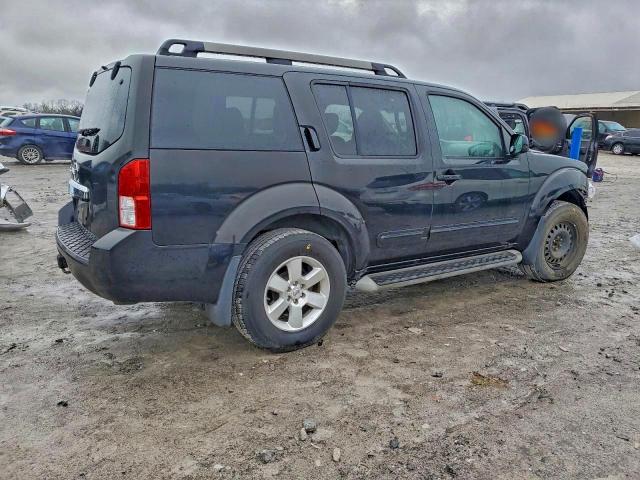 Nissan Pathfinder S Image 11