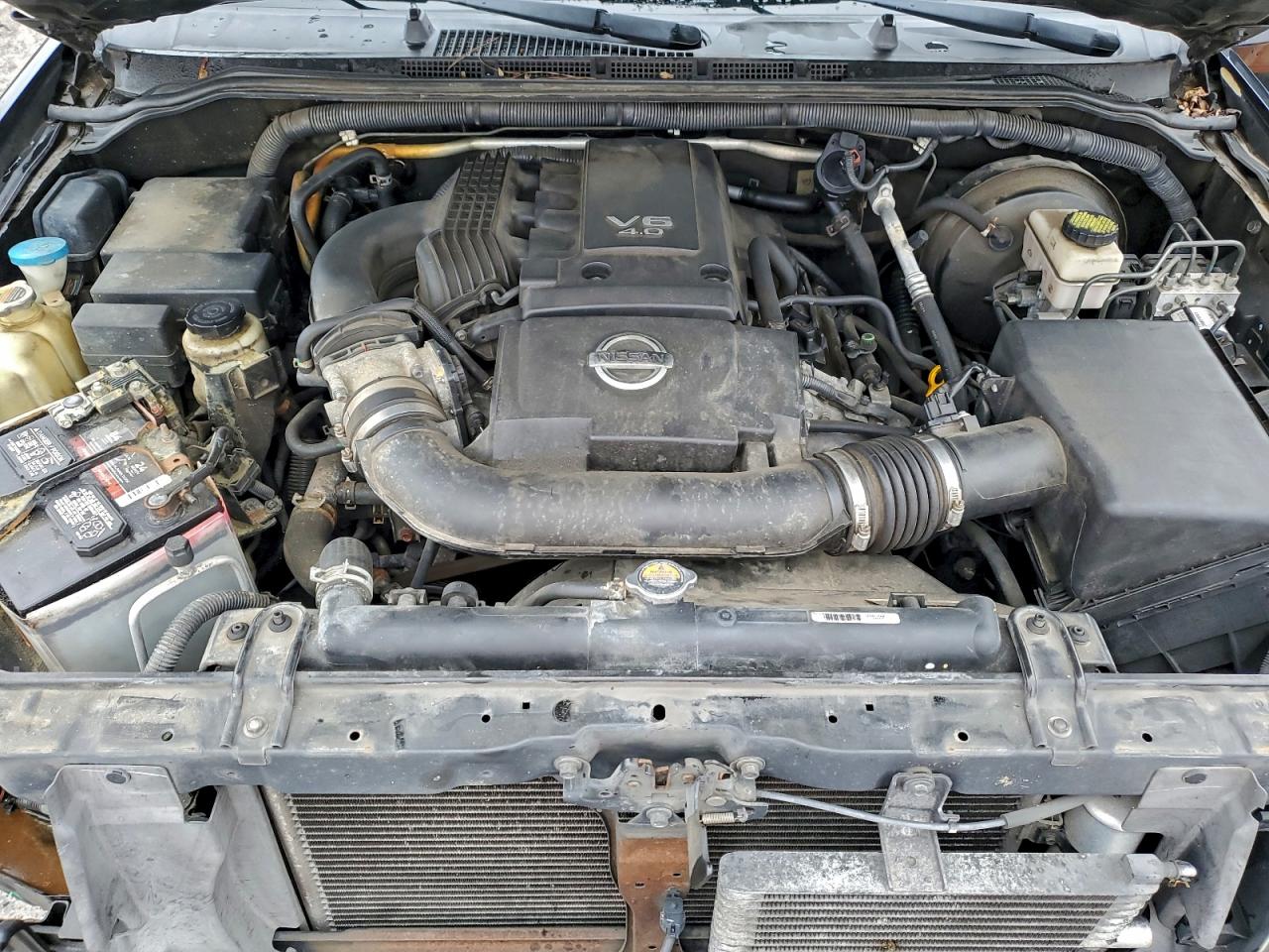 Nissan Pathfinder S Image 12