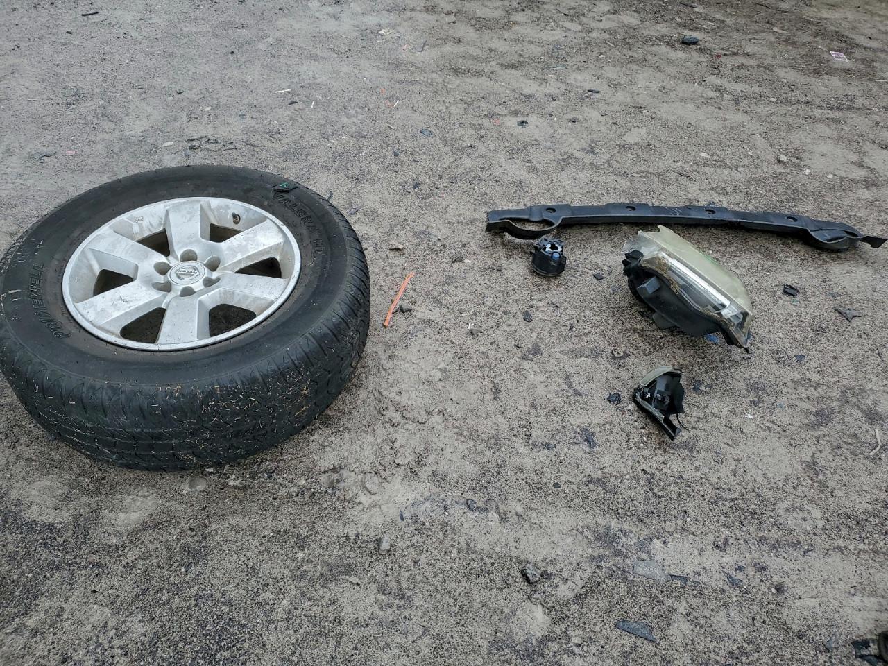 Nissan Pathfinder S Image 14