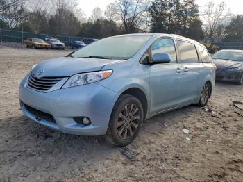  Salvage Toyota Sienna