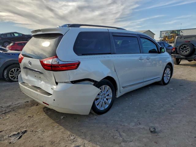 Toyota Sienna Xle Image 11