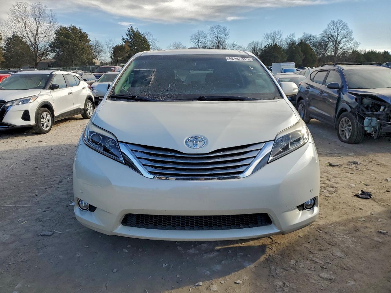 Toyota Sienna Xle Image 2