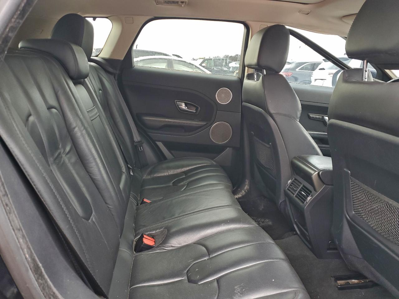 Land Rover Range Rover Pure Premium Image 7