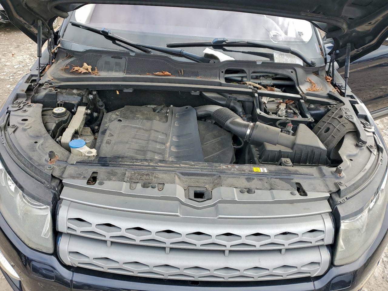 Land Rover Range Rover Pure Premium Image 11