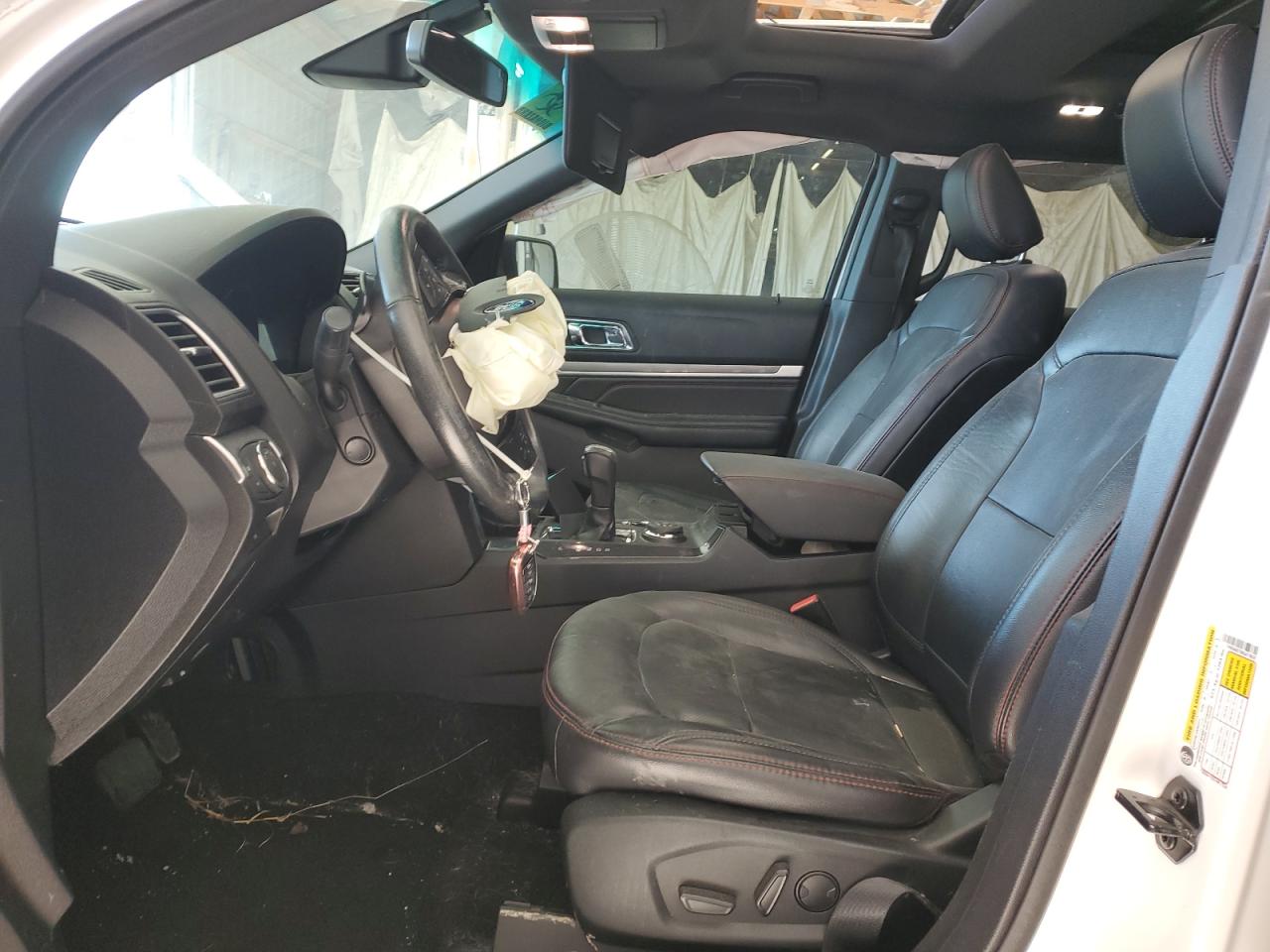 Ford Explorer Sport Image 10