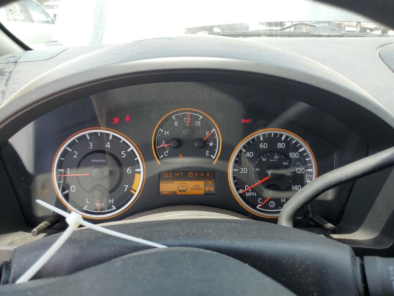 Nissan Titan Xe Image 9