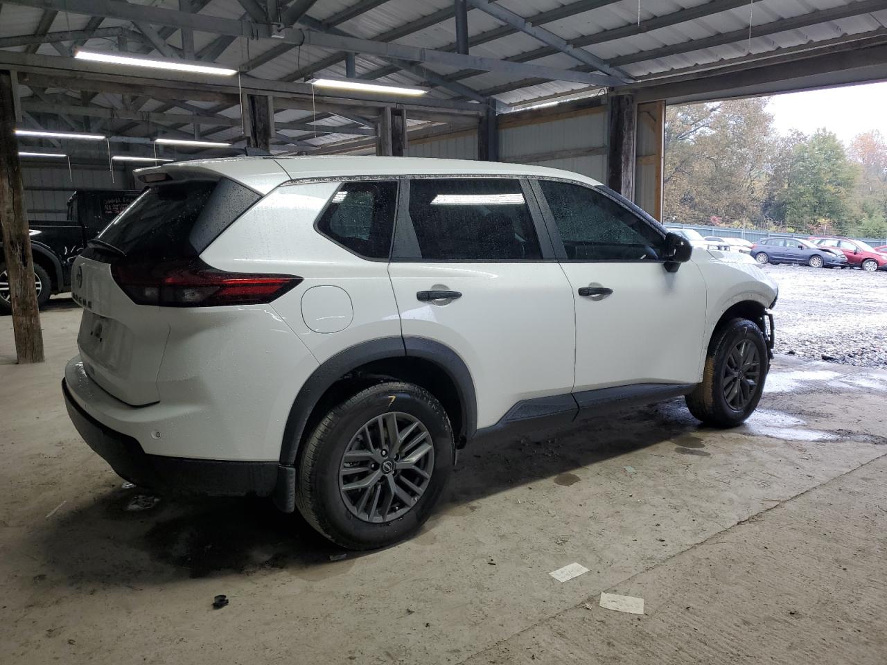 Nissan Rogue S Image 7