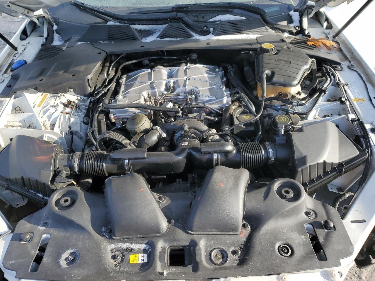 Jaguar XJ Portfolio Image 12