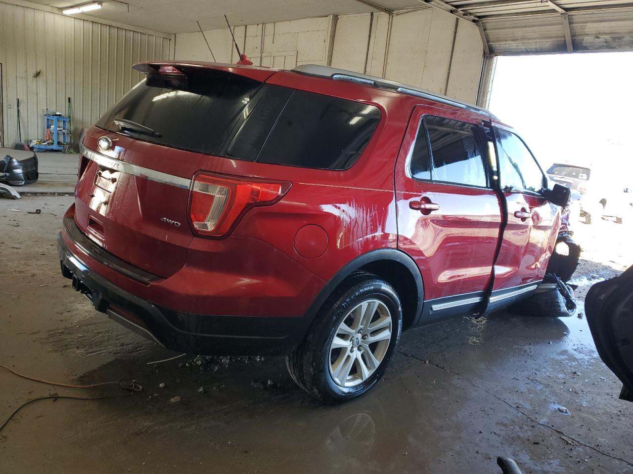 Ford Explorer Xlt Image 3