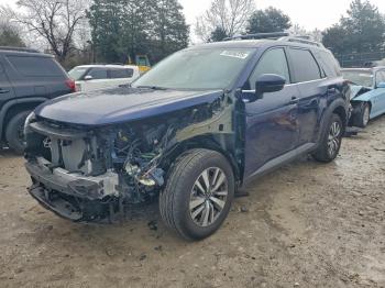  Salvage Nissan Pathfinder