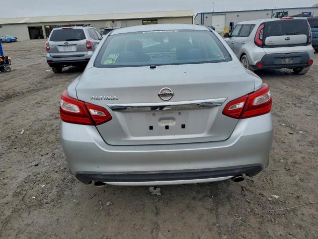 Nissan Altima 2.5 Image 12
