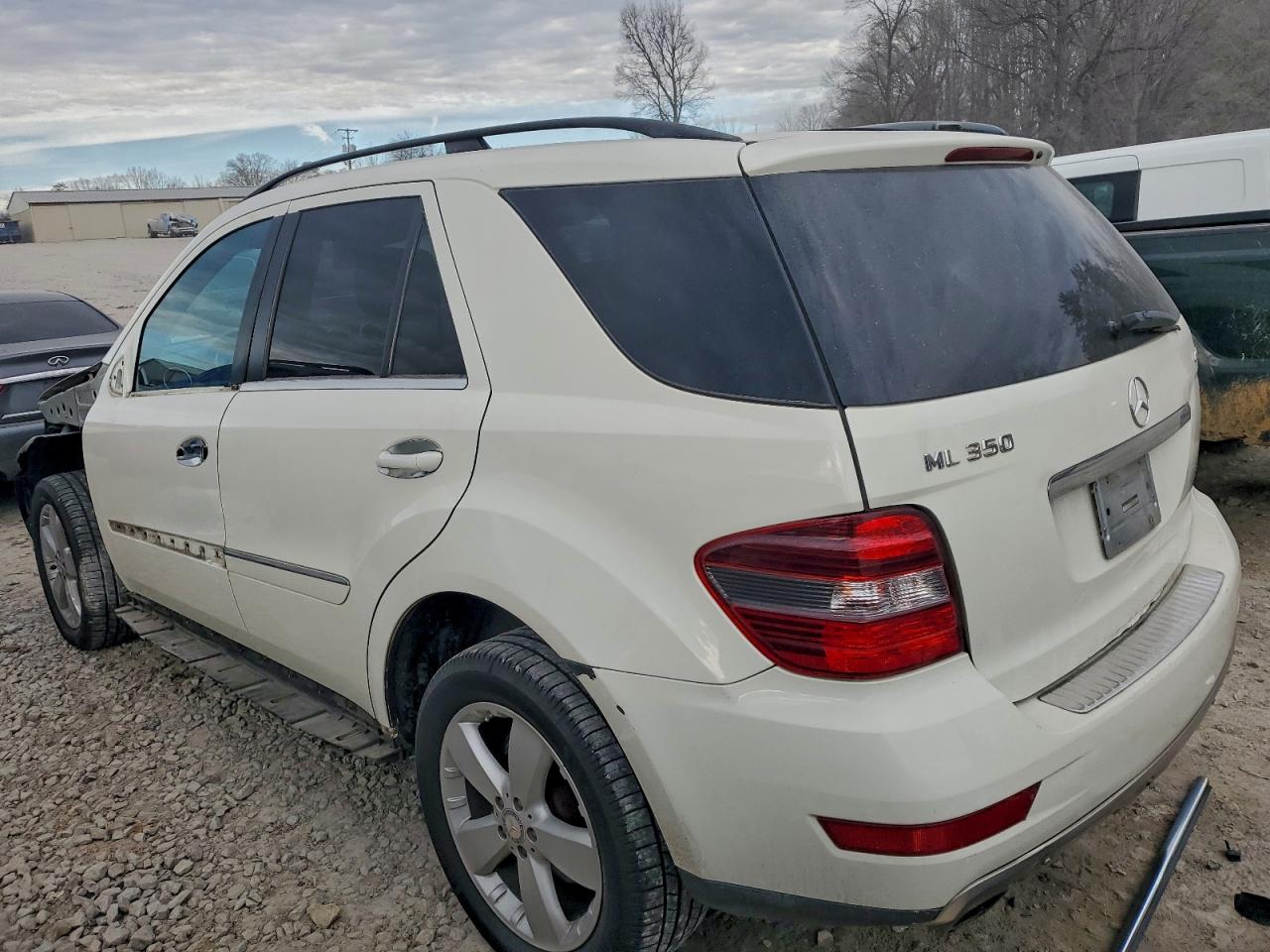 Mercedes-Benz M-Class 350 4matic Image 2